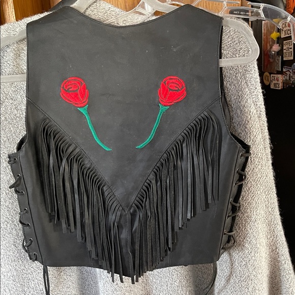 Leather Wear XS Black Leather Vest w/ Fringe Rose - Picture 5 of 5